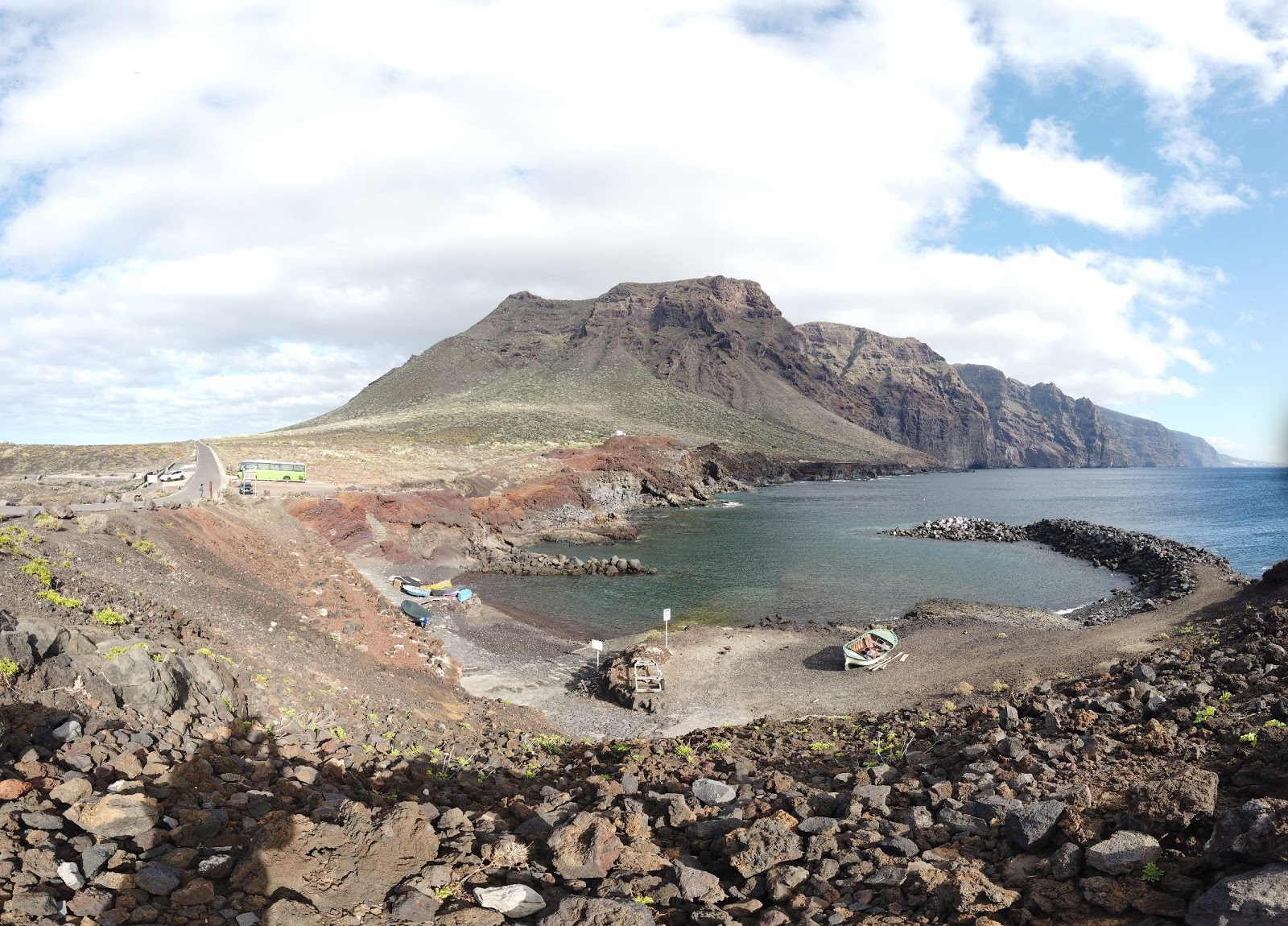 Photo of Playa Punta De Teno with blue pure water surface