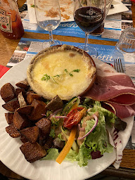 Photo n°167 de L'Arbalète à Murol ()