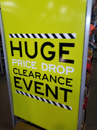 Shoe Store «DSW Designer Shoe Warehouse», reviews and photos, 5031 Shoppes Blvd, Moosic, PA 18507, USA