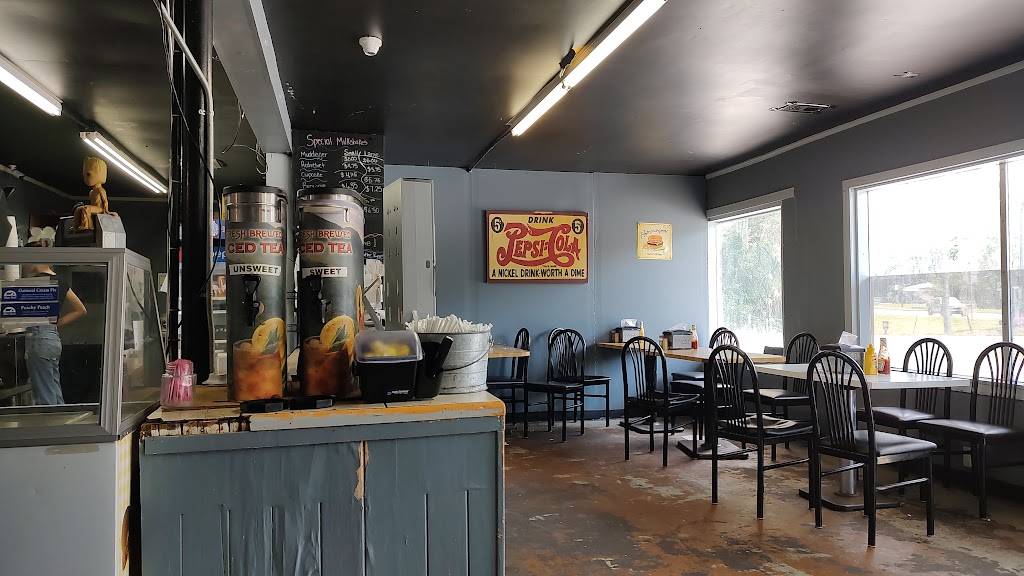 3 Nelsons Sandwich & Ice Cream Shop 32347