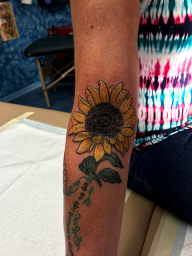 Explore mother of 6 tattoo ideas, creative tattoo ideas in Aurora, available at Ronin Tattoo Studio INC