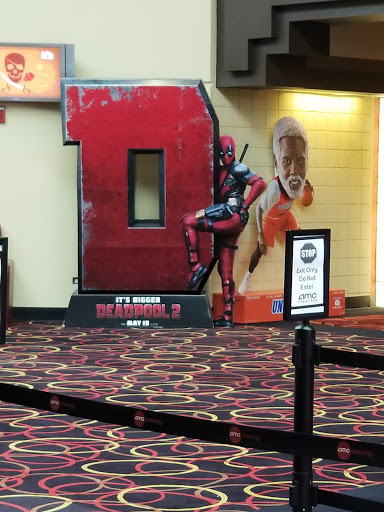 Movie Theater «AMC Loews Crestwood 18», reviews and photos, 13221 Rivercrest Dr, Crestwood, IL 60445, USA