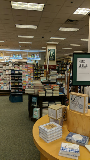 Book Store «Barnes & Noble Booksellers Crabtree Mall», reviews and photos, 4325 Glenwood Ave, Raleigh, NC 27612, USA