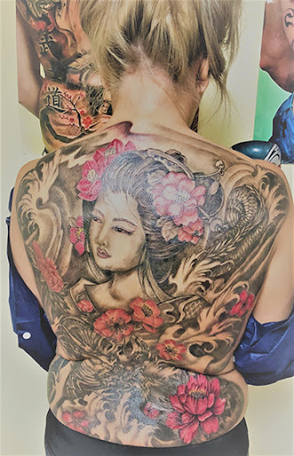 Explore tattoo ideas for hands, creative tattoo ideas in Garden Grove, available at Anna Hang Tattoo