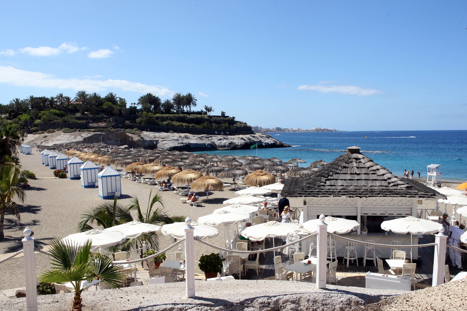 Foto di Spiaggia Duque con baia media