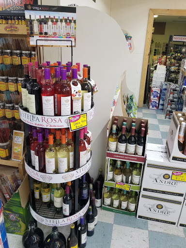 Liquor Store «Cork & Bottle», reviews and photos, 309 A Ave W, Oskaloosa, IA 52577, USA