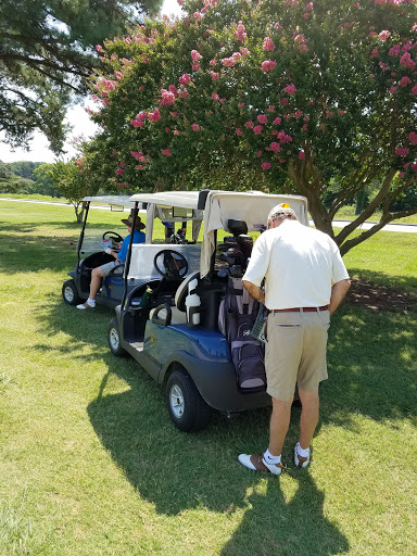 Golf Course «Eaglewood Golf Course», reviews and photos, 630 Weyland Rd, Langley AFB, VA 23665, USA