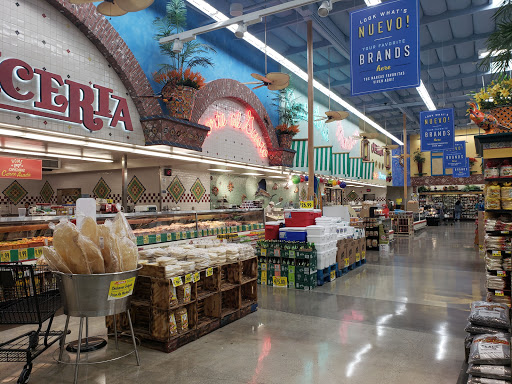 Supermarket «Vallarta Supermarkets», reviews and photos, 18571 Soledad Canyon Rd, Canyon Country, CA 91351, USA