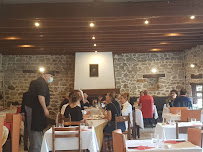 Atmosphère du L'Henriette restaurant (groupe 80 cvts) dans le Livradois Forez en Auvergne à 20 mn d'Ambert. Spécialité Auvergnate à Auzelles - n°12