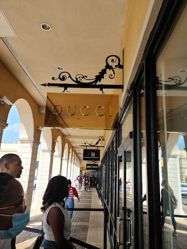 Boutique «Gucci Outlet», reviews and photos, 3939 S Interstate Hwy 35 #1050, San Marcos, TX 78666, USA