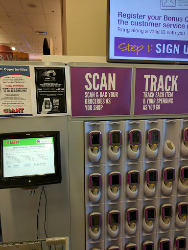 Grocery Store «Giant Food Stores», reviews and photos, 6542 Logan Square, New Hope, PA 18938, USA