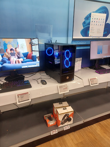 Electronics Store «Best Buy», reviews and photos, 1725 N Dale Mabry Hwy, Tampa, FL 33607, USA