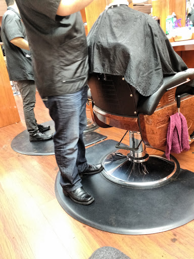 Barber Shop «LIC Barbershop & Unisex», reviews and photos, 25-01 Jackson Ave, Long Island City, NY 11101, USA
