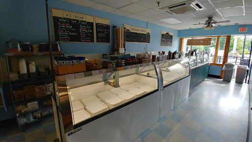 Ice Cream Shop «Jordan Pond Ice Cream & Fudge», reviews and photos, 45 Main St, Bar Harbor, ME 04609, USA