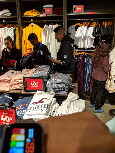 Clothing Store «Old Navy», reviews and photos, 3525 W Carson St #77, Torrance, CA 90503, USA