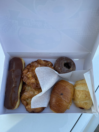 Donut Shop «S H Donuts», reviews and photos, 5313 Manor Rd, Austin, TX 78723, USA