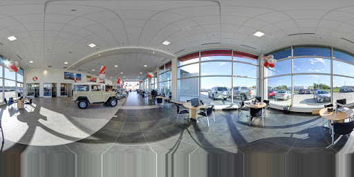 Toyota Dealer «Sam Leman Toyota Bloomington», reviews and photos, 1502 Morrissey Dr, Bloomington, IL 61701, USA