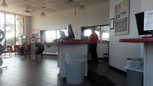 Tire Shop «Discount Tire Store - Bee Cave, TX», reviews and photos, 3922 Ranch Rd 620 S, Bee Cave, TX 78738, USA