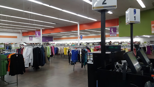 Thrift Store «7th St & Union Hills Goodwill Retail Store & Donation Center», reviews and photos, 710 E Union Hills Dr, Phoenix, AZ 85024, USA