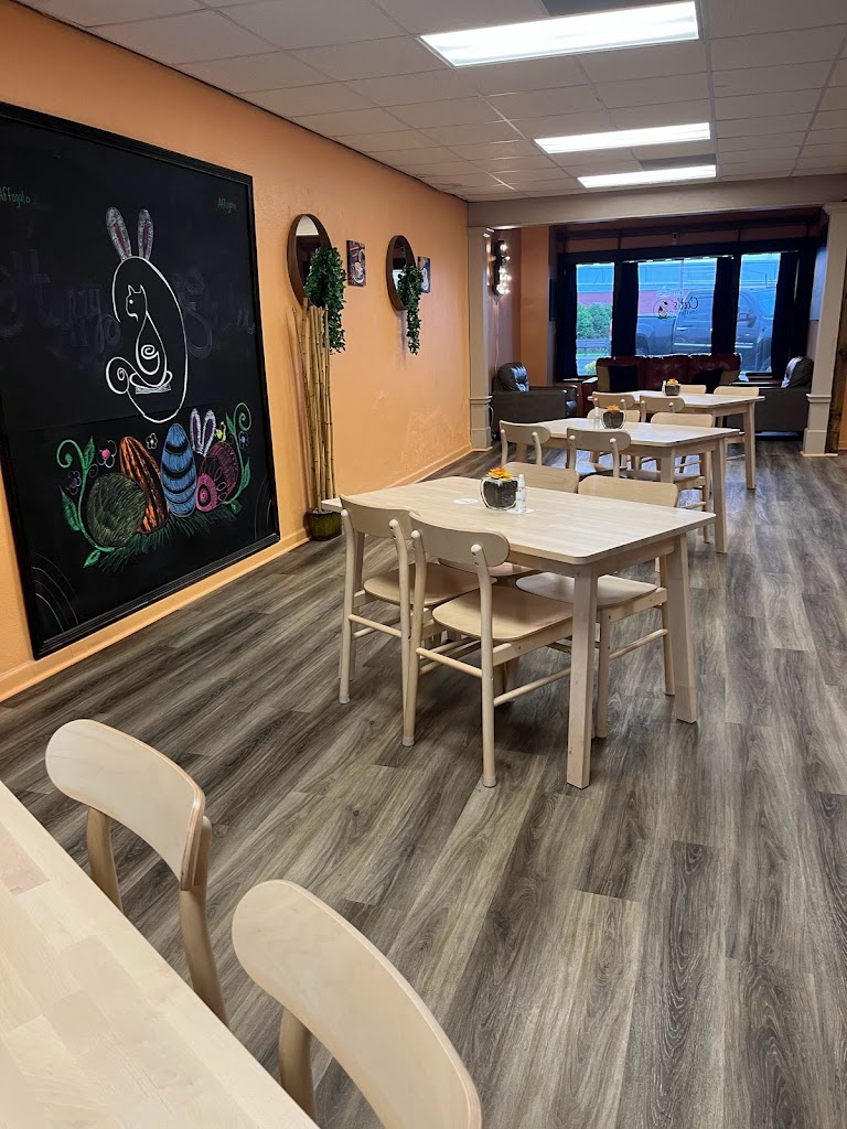 Cat's Coffee and Creamery 70634