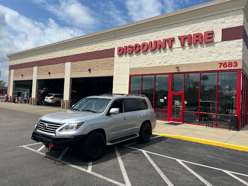 Tire Shop «Discount Tire Store - West Chester, OH», reviews and photos, 7683 Kingland Dr, West Chester Township, OH 45069, USA