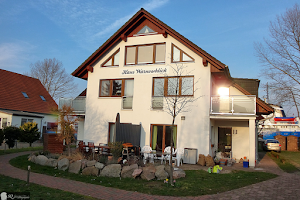 Haus Warnowblick, Ferienwohnungen image