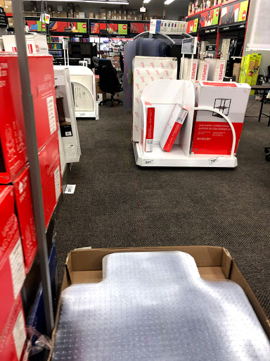 Office Supply Store «Staples», reviews and photos, 9230 Old Keene Mill Rd, Burke, VA 22015, USA