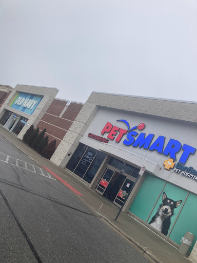 Pet Supply Store «PetSmart», reviews and photos, 2389 Taylor Park Dr, Reynoldsburg, OH 43068, USA