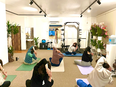 Loka yoga studio