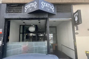 Status pub image