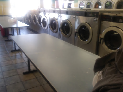 Laundromat «Midway Coin Laundry», reviews and photos, 3185 Midway Dr, San Diego, CA 92110, USA