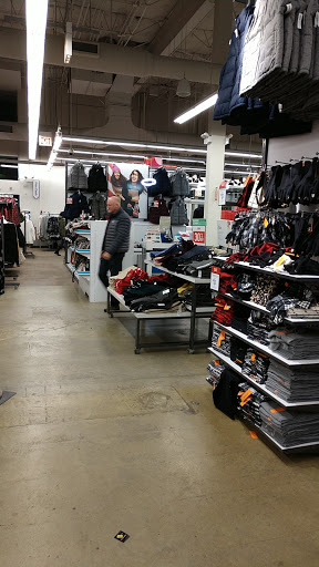Clothing Store «Old Navy», reviews and photos, 1730 W Fullerton Ave, Chicago, IL 60614, USA