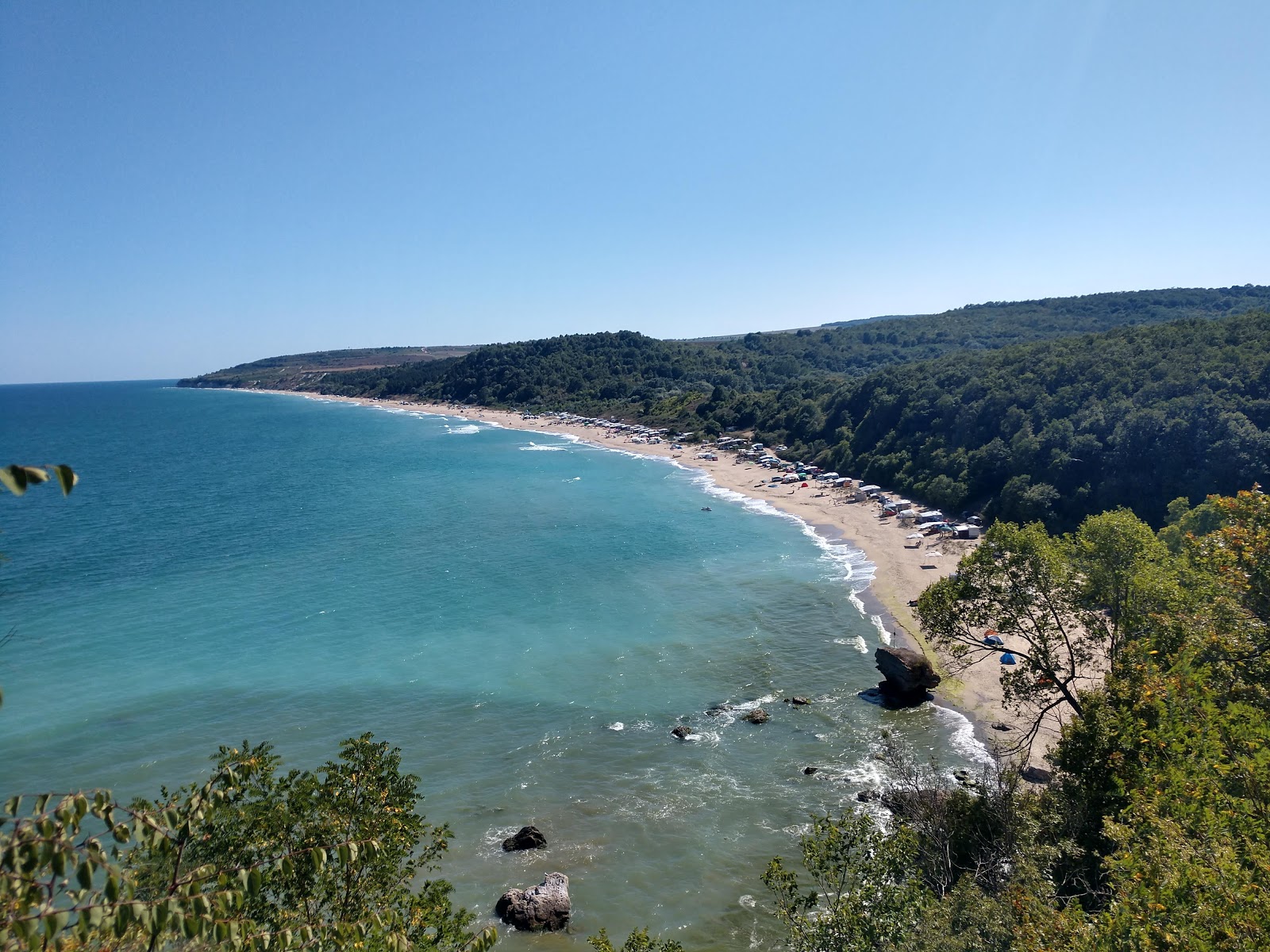 Foto de Karadere beach - lugar popular entre los conocedores del relax