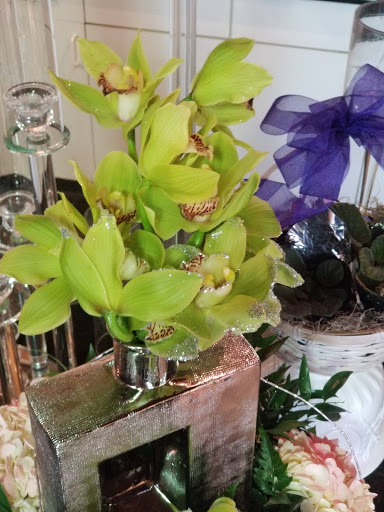 Florist «Flower & Gifts By Renee», reviews and photos, 6914 Schaefer Rd, Dearborn, MI 48126, USA