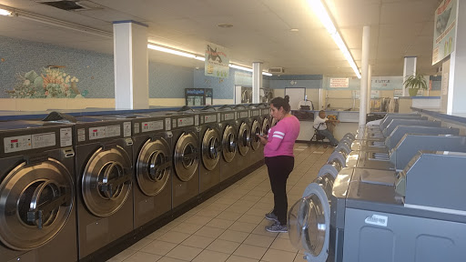 Laundromat «Superior Laundry», reviews and photos, 8013 Norwalk Blvd, Whittier, CA 90606, USA