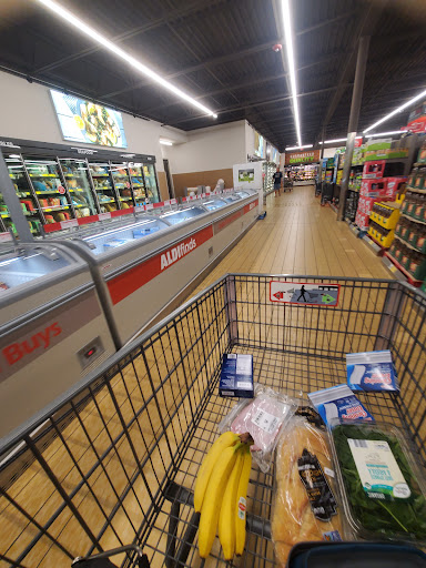 Supermarket «ALDI», reviews and photos, 1645 E Kearney St, Springfield, MO 65803, USA