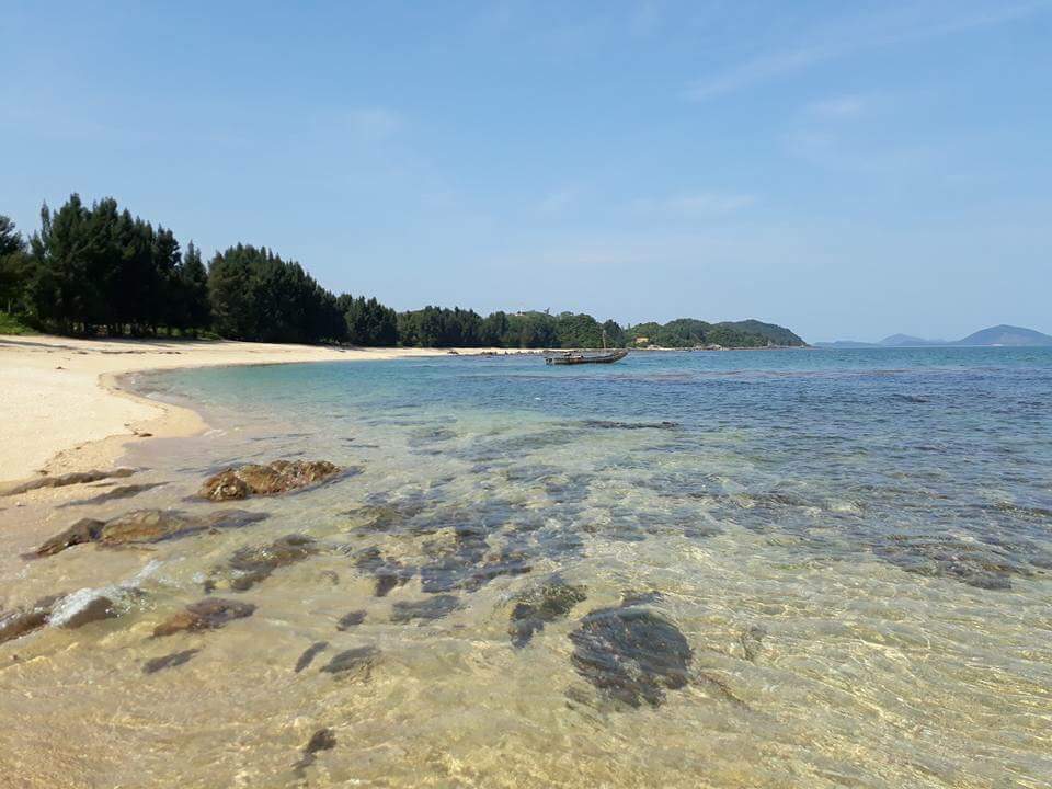 Foto av Cai Chien beach med lång rak strand