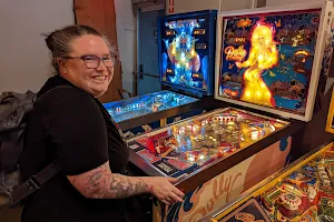 Lynn’s Arcade: A Pinball Parlor and Can Slangery image