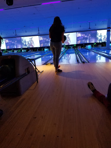 Bowling Alley «Bowlmor Long Island», reviews and photos, 895 Walt Whitman Rd, Melville, NY 11747, USA