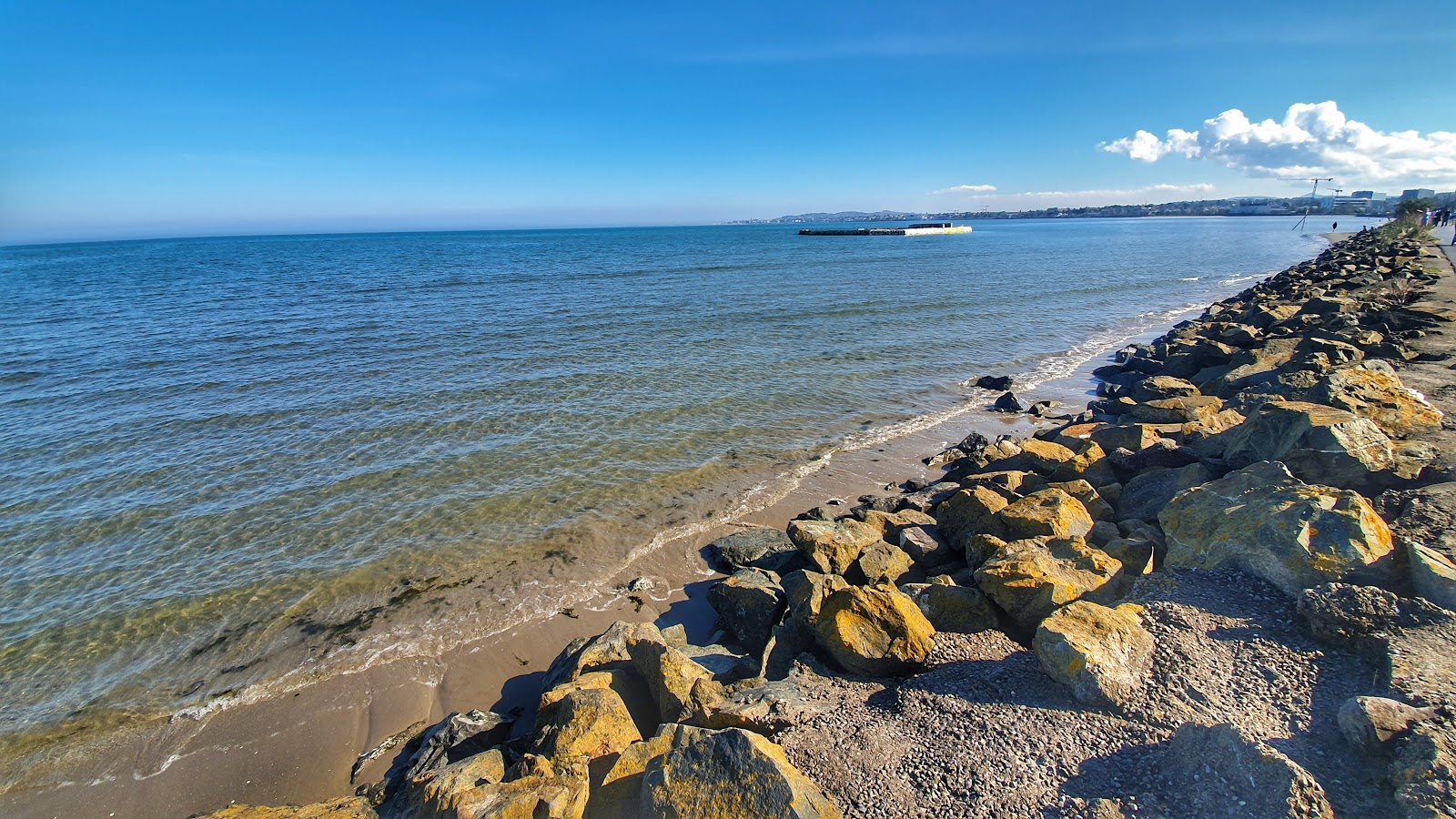 Photo de Plage de Sandymouth et le règlement