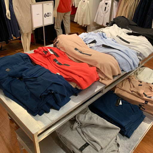 Clothing Store «Banana Republic», reviews and photos, 820 W Stacy Rd, Allen, TX 75013, USA