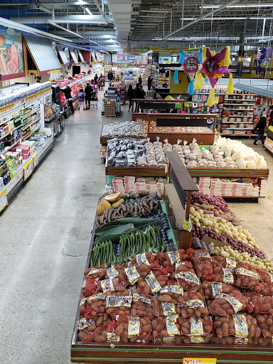 Grocery Store «La Rosita Grocery Store», reviews and photos, 500 North Ave, Glendale Heights, IL 60139, USA