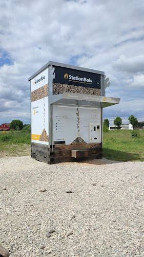 Distributeur automatique de granulés à bois à Corbenay
