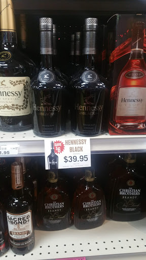 Liquor Store «Hillsboro Liquor Store», reviews and photos, 2055 SE Tualatin Valley Hwy #14, Hillsboro, OR 97123, USA