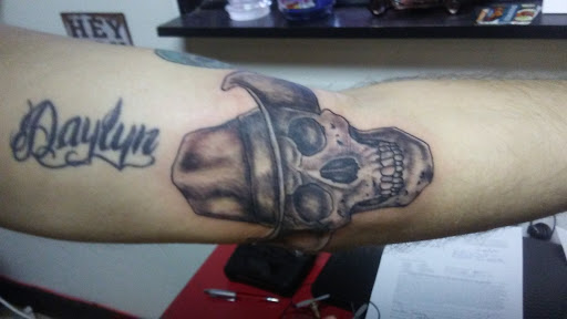 Tattoo Shop «Inner City Custom Tattoo», reviews and photos, 4909 Mobile Hwy, Pensacola, FL 32506, USA