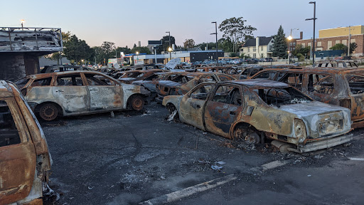 Used Car Dealer «Car Source», reviews and photos, 5821 Sheridan Rd, Kenosha, WI 53140, USA