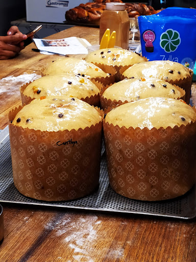 Cakes In Cups