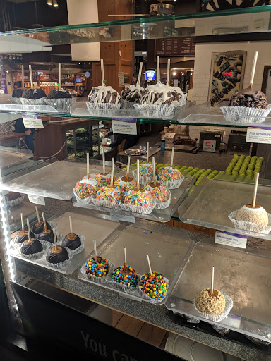 Chocolate Shop «Rocky Mountain Chocolate Factory», reviews and photos, 1419 1st Ave, Seattle, WA 98101, USA