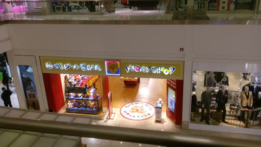 Shopping Mall «Cherry Hill Mall», reviews and photos, 2000 NJ-38, Cherry Hill, NJ 08002, USA