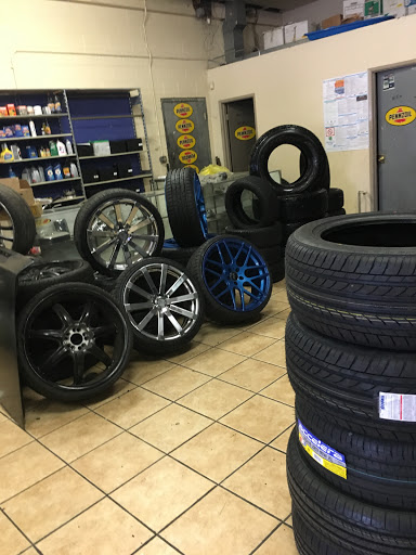 Auto Repair Shop «Llantera Munoz», reviews and photos, 95 W Main St, Avondale, AZ 85323, USA